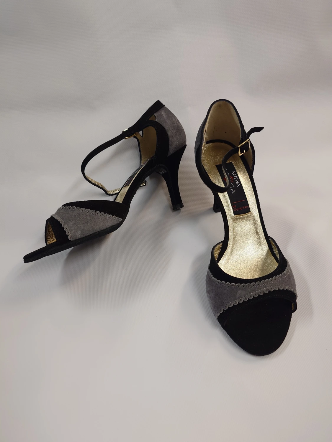 Grå och svarta Danskor med klack