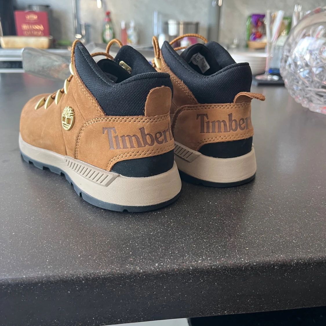 Bruna Timberland kängor med snörning - 1