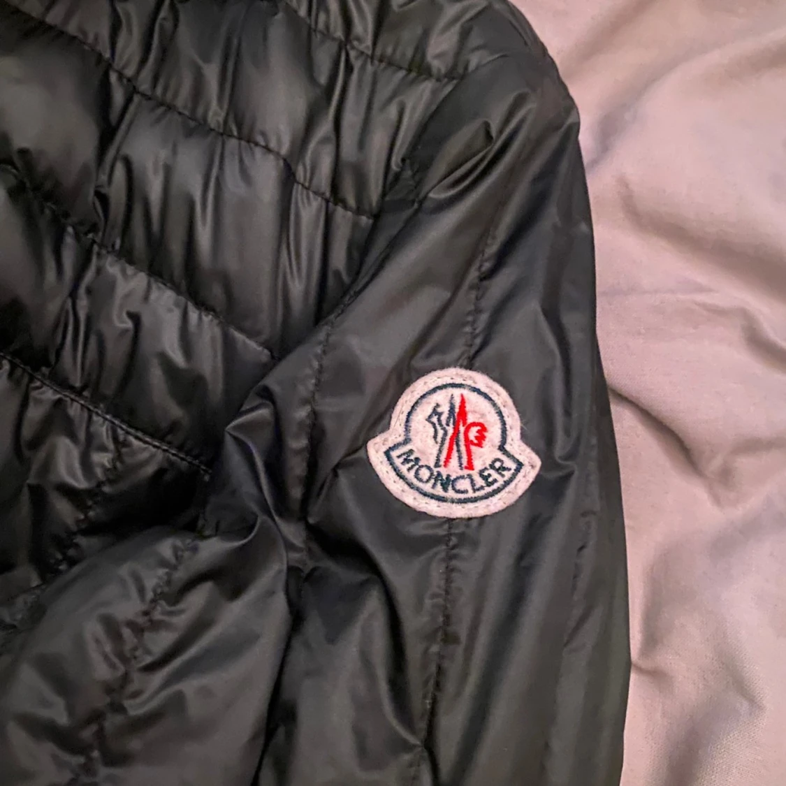 Moncler jacka  - 90
