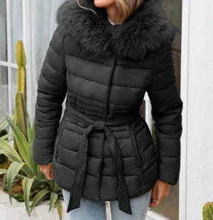 Vinterjacka - Helt ny fin jacka, endast testad. Fick i present