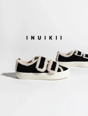 INUIKII skor 💕 - Assnygga trendiga skor från INUIKII!! Aldrig använda bara provade inomhus. Kartongen följer med. Säljer pga av skada och kommer mest kunna gå i tofflor hela vintern/våren. Säljer för 1900 köpta för 2400. Dem är i storlek 36 men passar även 37.💕