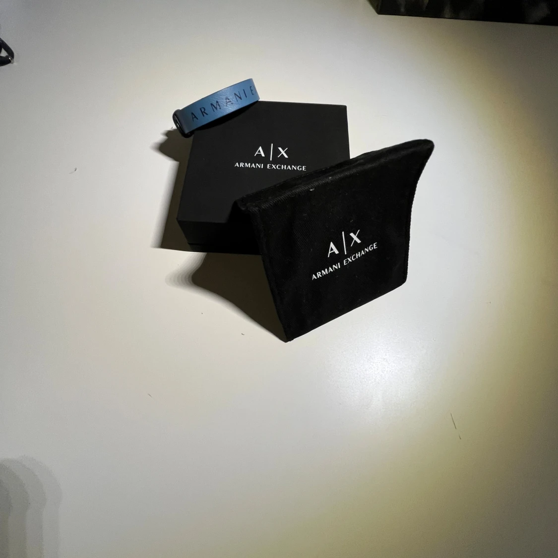 Mörk och ljus blå armband från Armani Exchange - 2