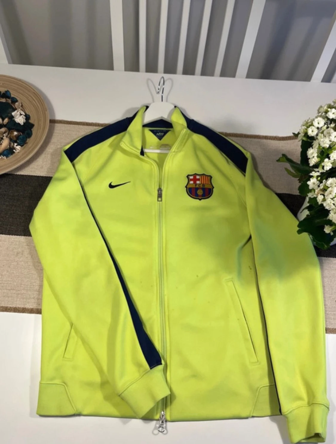 Gul Nike Barcelona vindjacka - 4