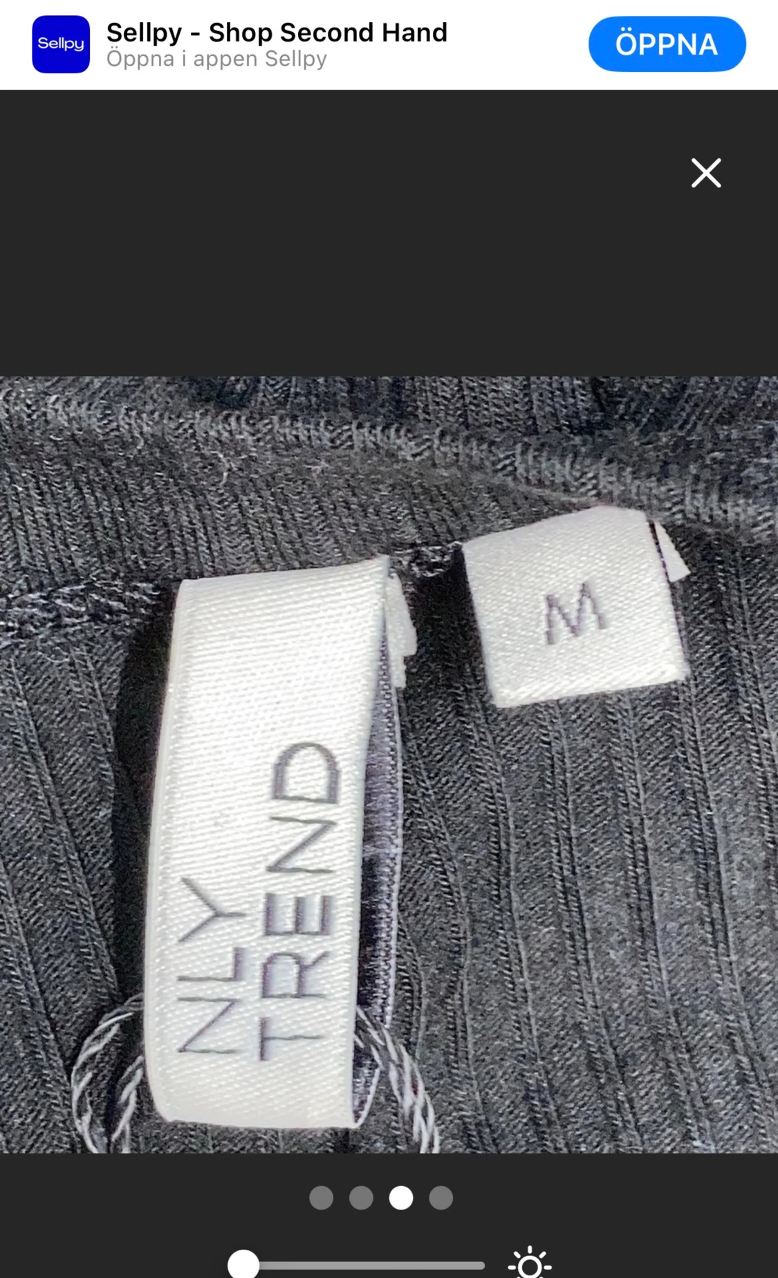 Svart omlottklänning från NLY Trend - 2