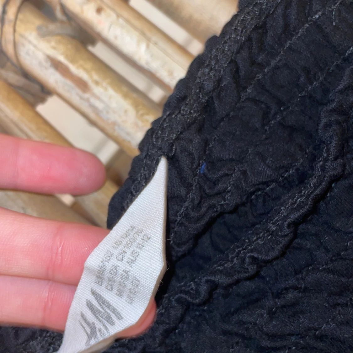 Svart smockad linnetopp från H&M - 1