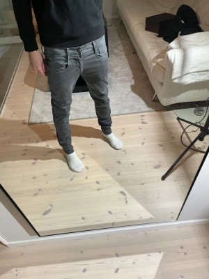 Replay jeans - Replay jeans i modellen Anbass | Storlek 31/32 | Mycket bra skick | Skriv till mig vid frågor!