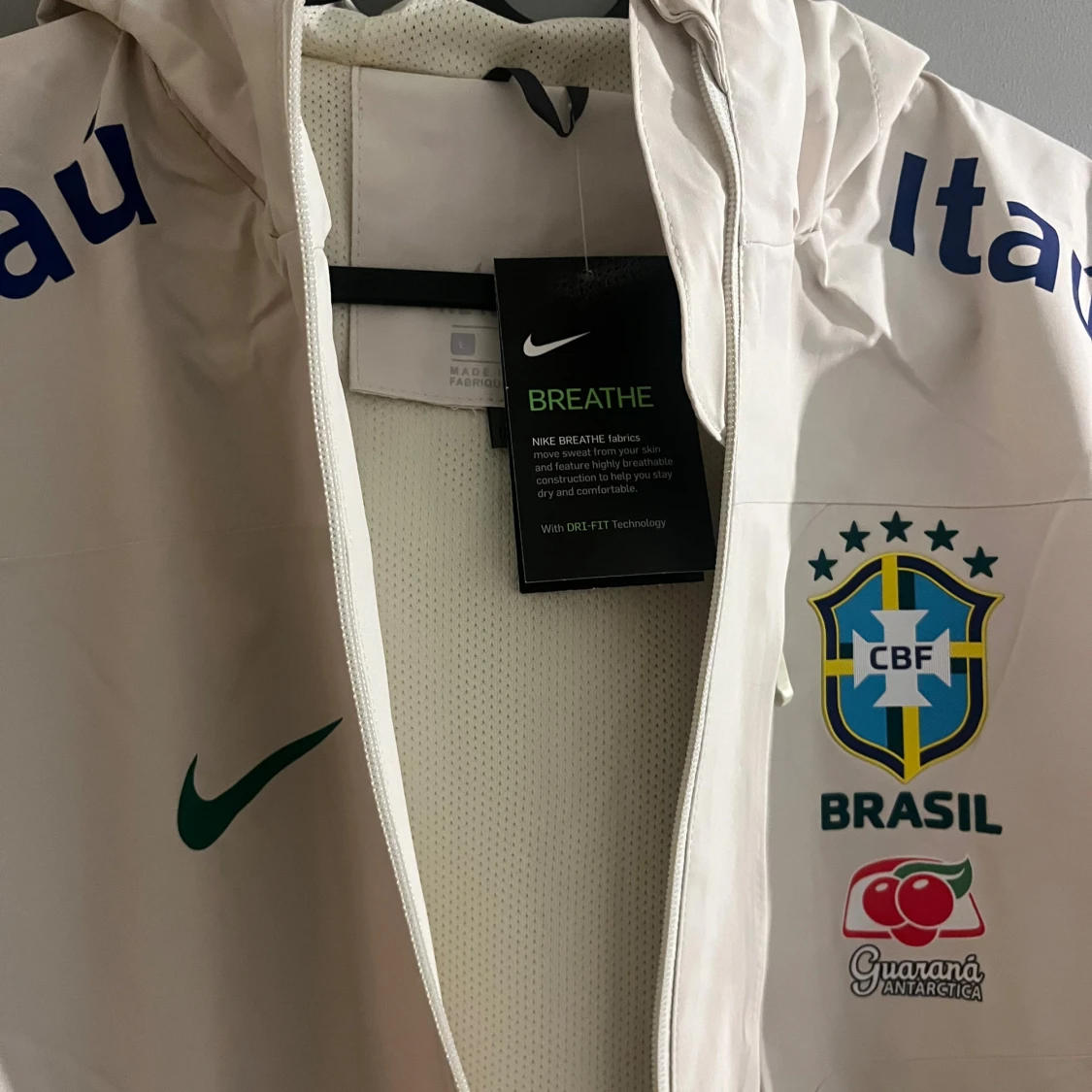 Vit Brasil Nike vindjacka med huva - 1