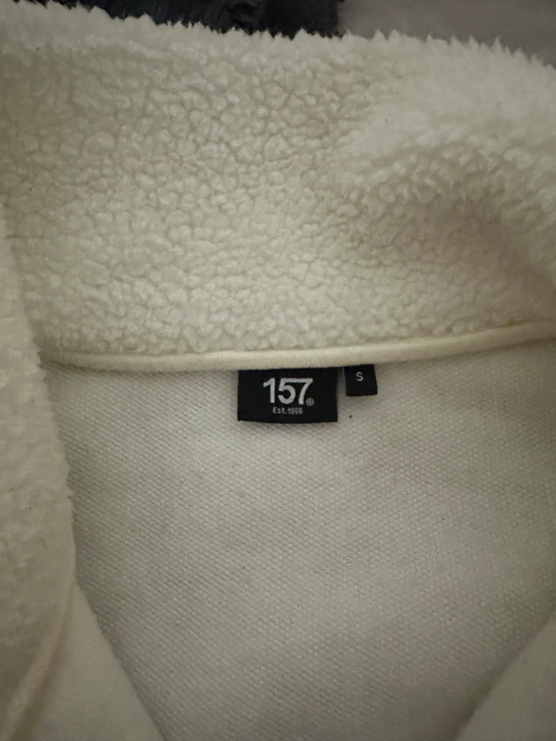 Vit teddyjacka från 157, storlek S - 2