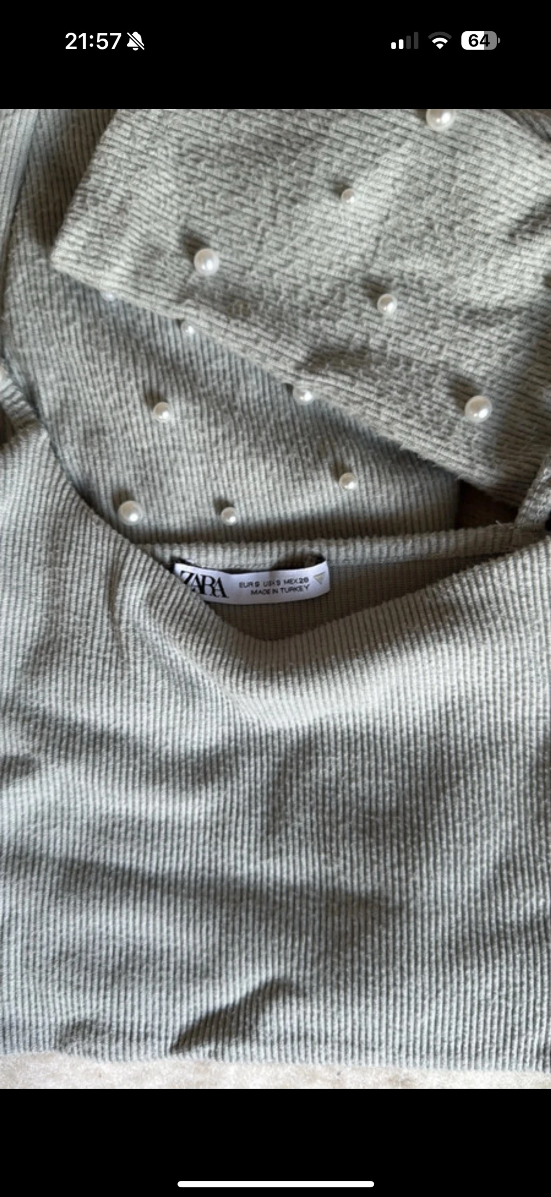 Ljusgrå croppatt set med pärlor från Zara - 3