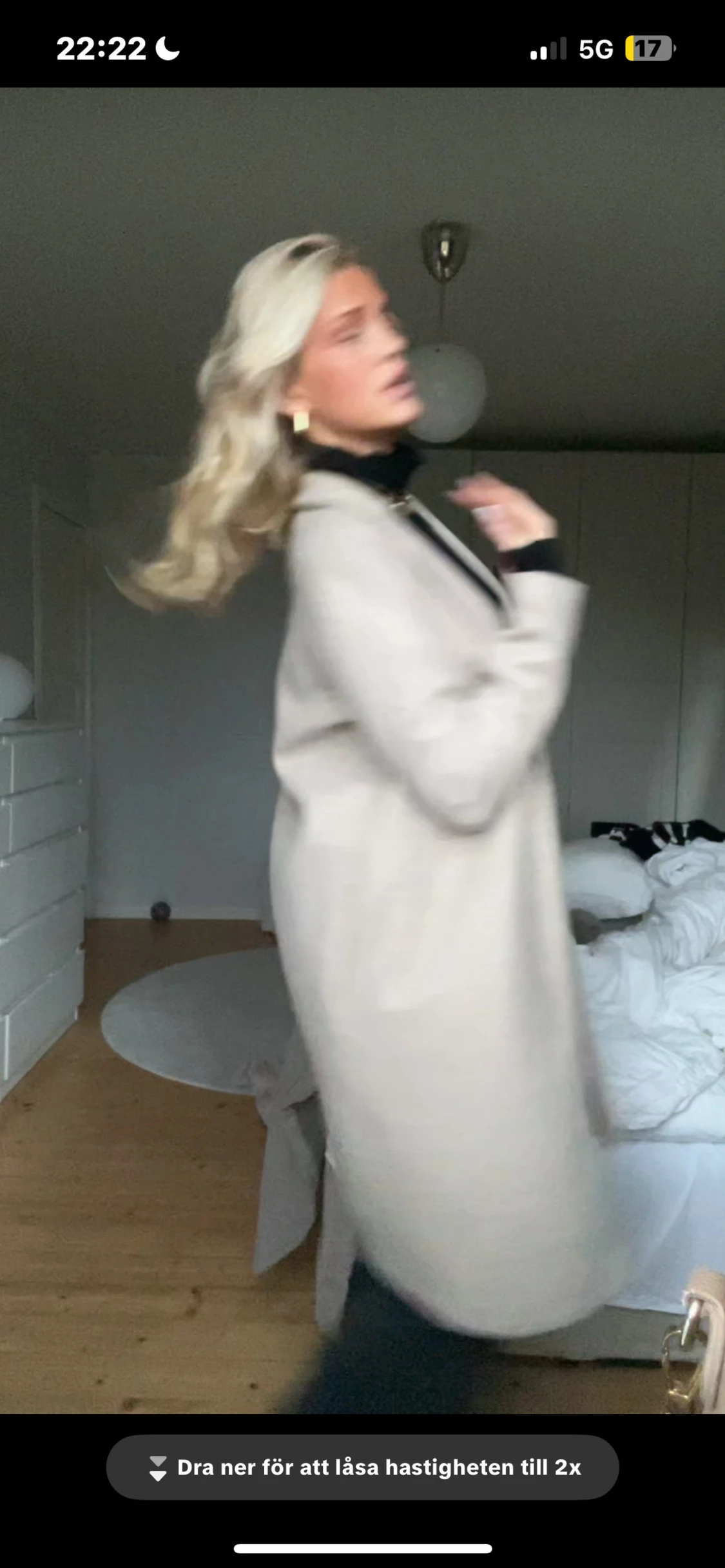 Beige kappa med lång ärm - 1