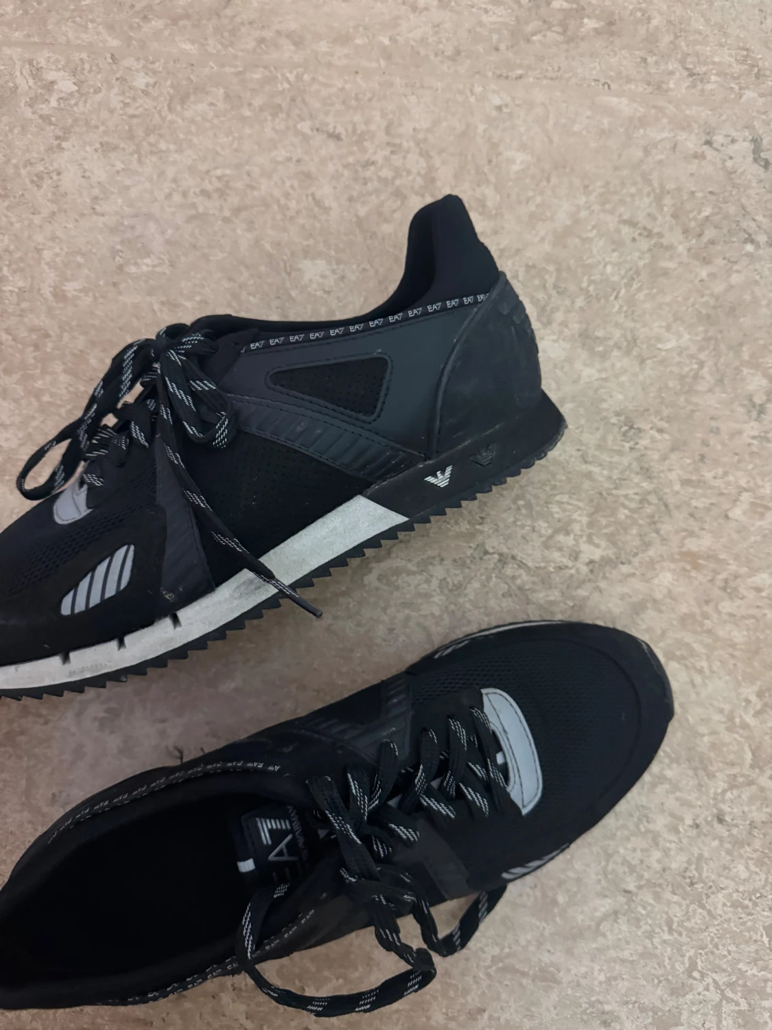 Svarta sneakers från Emporio Armani - 3