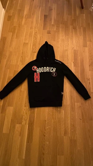 Hoodrich hoodie - Hoodrich hoodie i nyskick, endast testad! Hör av er vid några frågor eller liknande!                                  PRIS KAN DISKUTERAS!