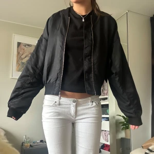 Bomberjacka - Så himla cool bomberjacka! 