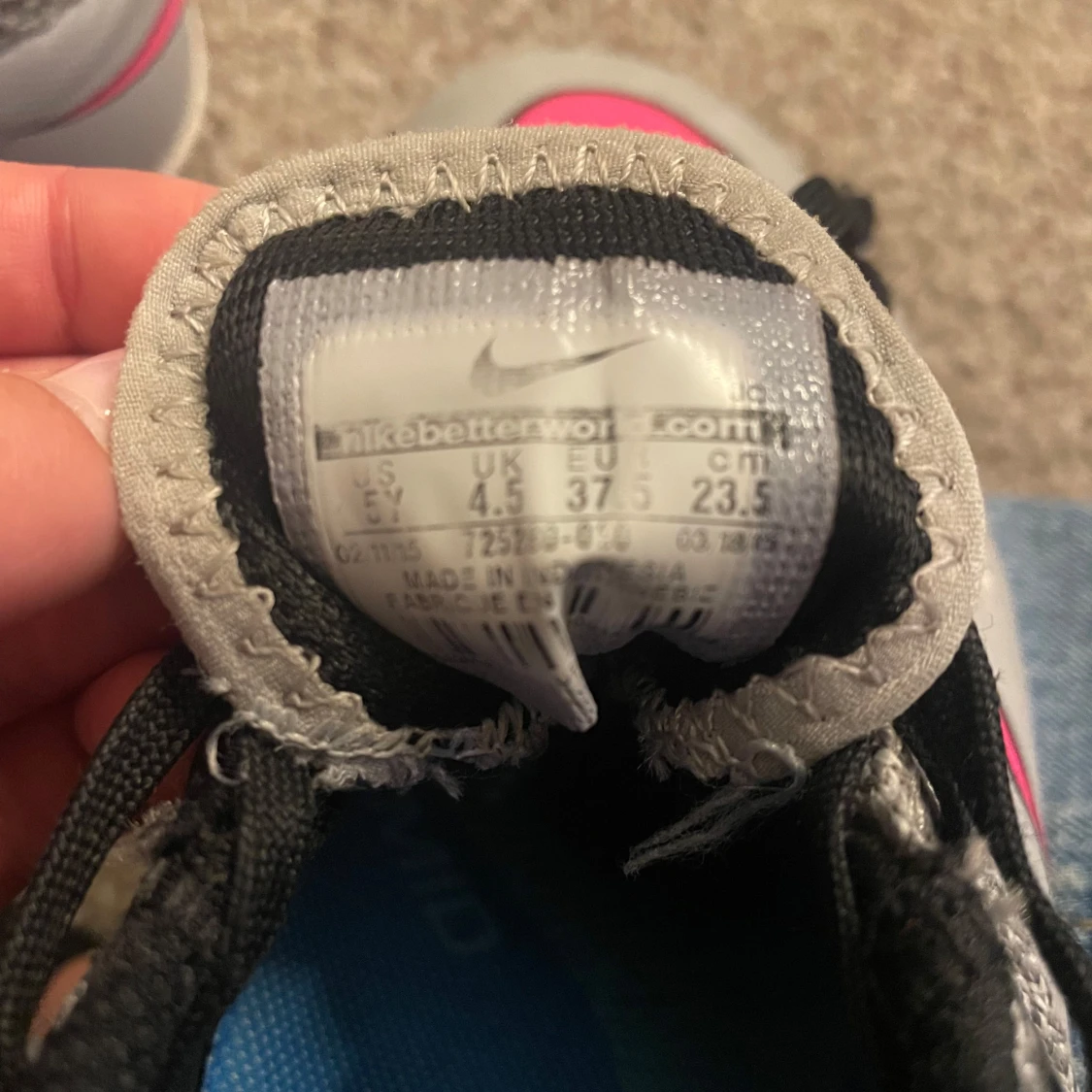 Nike grå fotbollsskor - 2