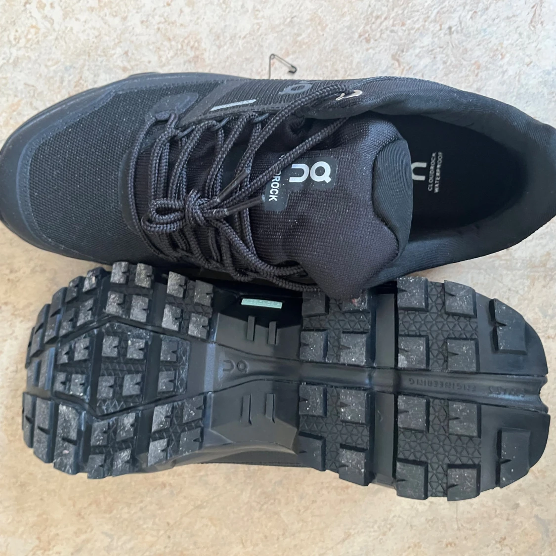 Svarta On Cloudrock Waterproof sneakers - 2