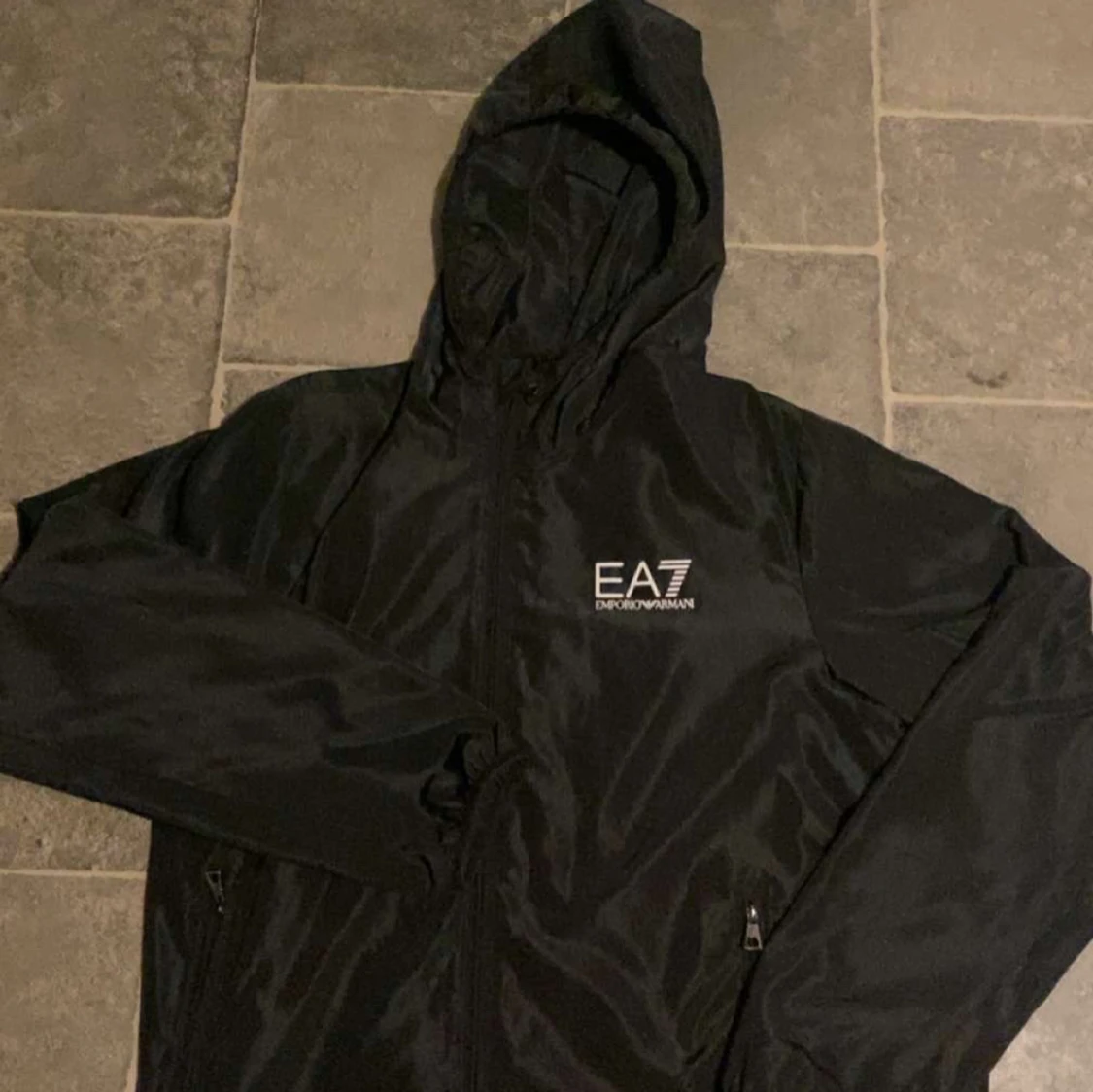 Svart vindjacka från EA7 Emporio Armani - 1