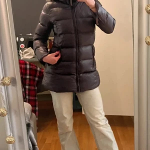 Dunjacka Ver de Terre - Dunjacka från Ver de Terre, är storlek 12 år men passar mig som är xs/xxs💕