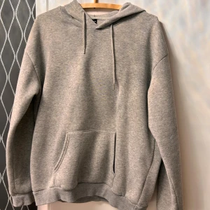 Grå hoodie - Från shien,  XL