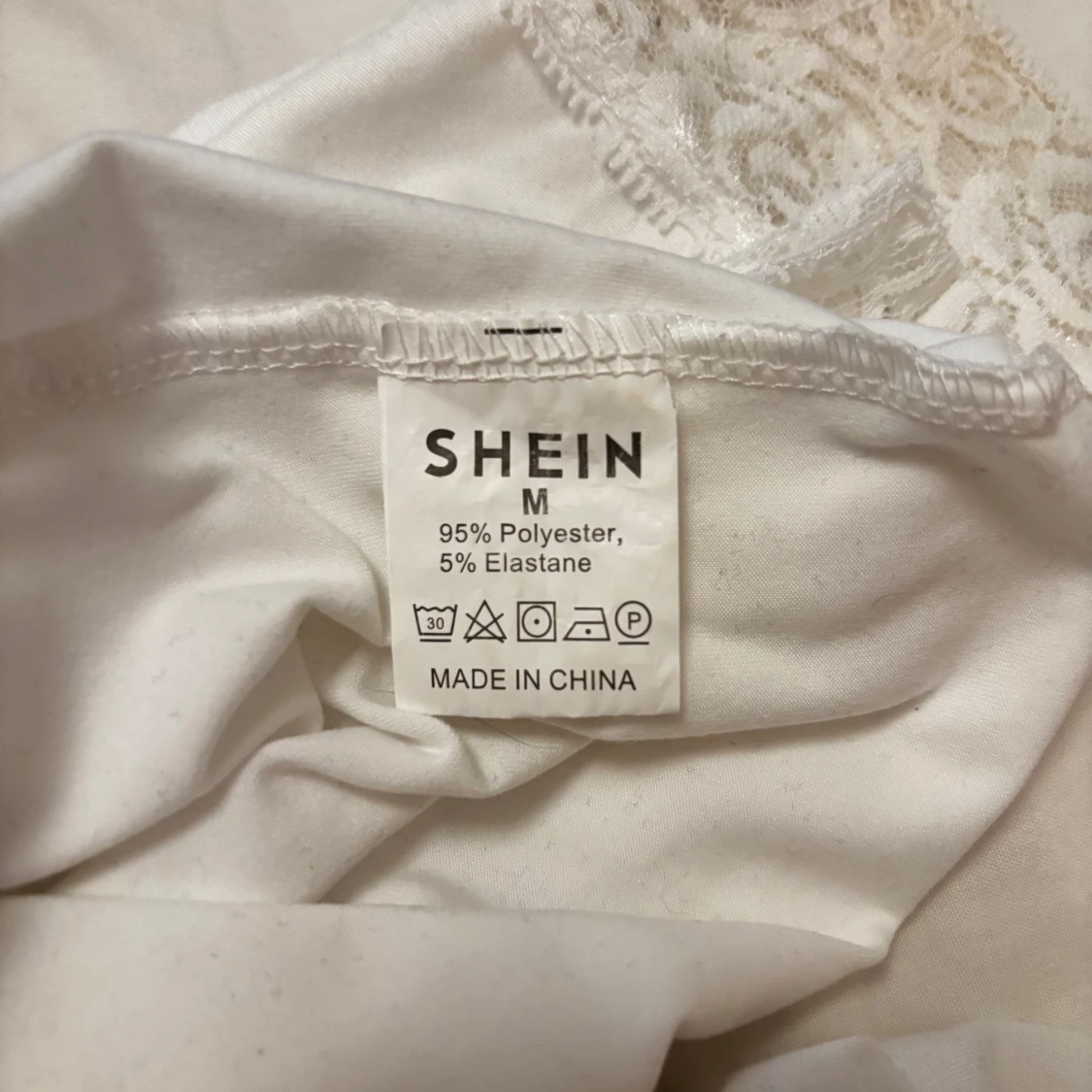 Vit långärmad topp med spets från SHEIN - 1