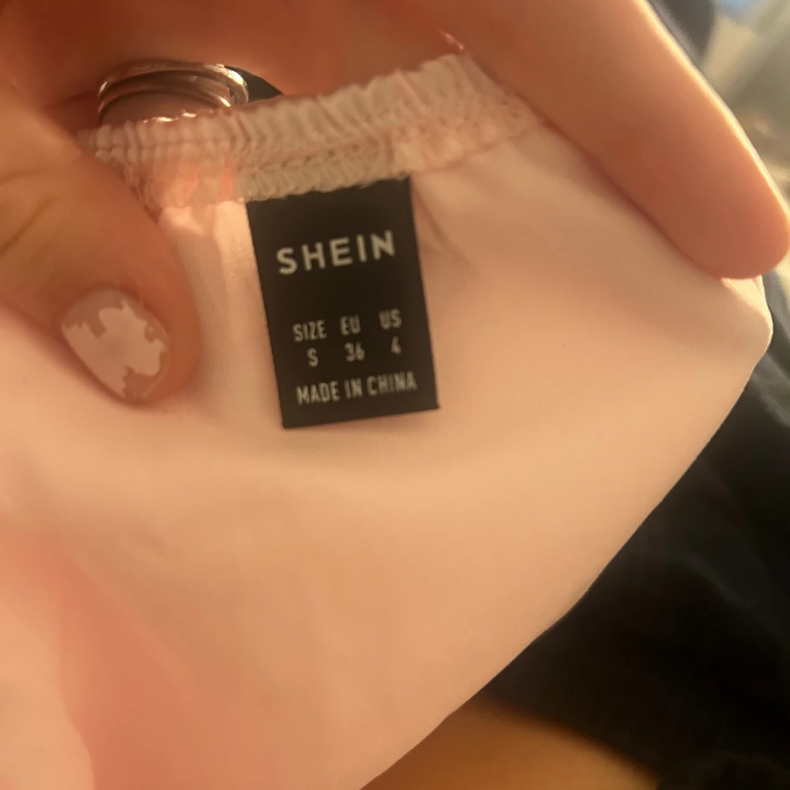 Ljusrosa satinlinne med snörning SHEIN - 2