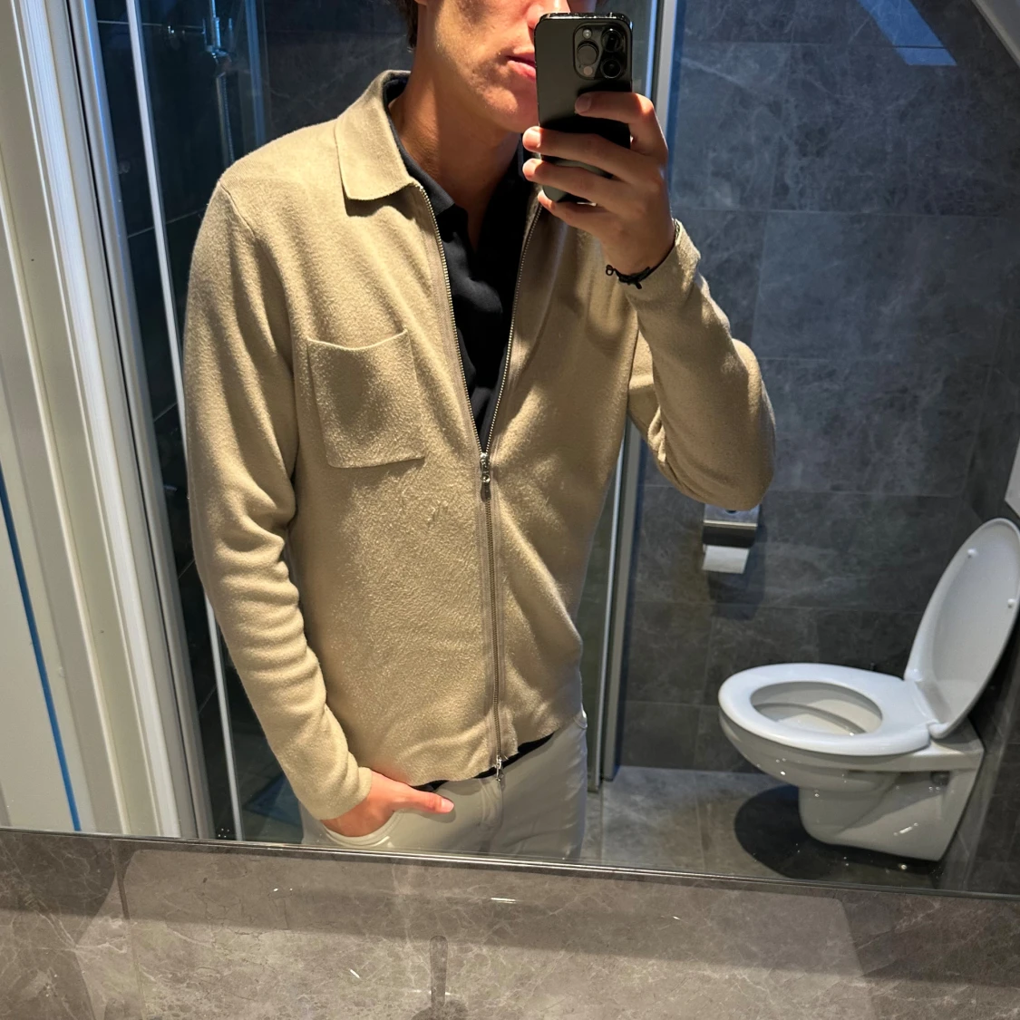 Beige zip-kofta från Samsøe Samsøe