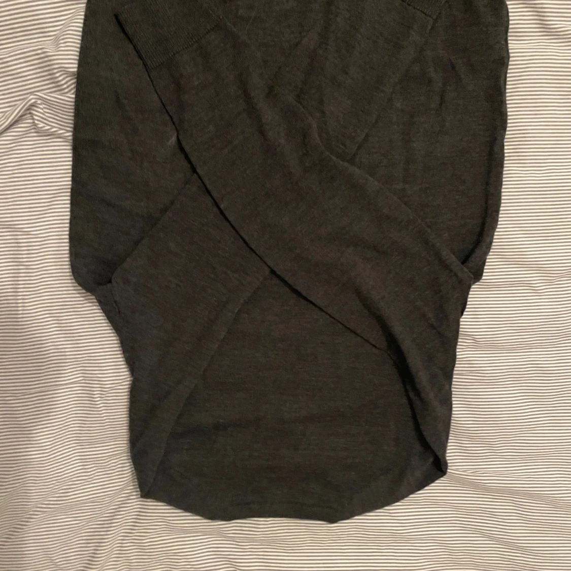 Mörkgrå merinoullströja från Morris - 1