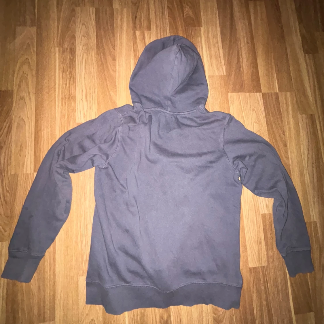 Grå hoodie från 157 med huva - 2