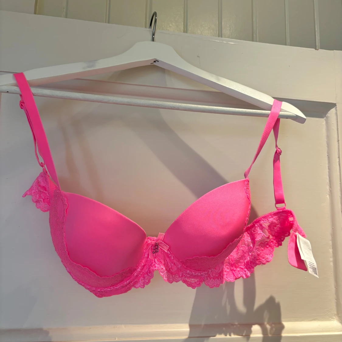 Chockrosa spets-bh med vaddering