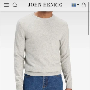 John Henric Cashmere M - Supersnygg 100% cashmere tröja från john Henric i ett grymt skick! Som nya.