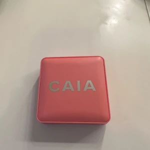 Caia blush - Caia blush i färgen Troublegum, använd 1 gång