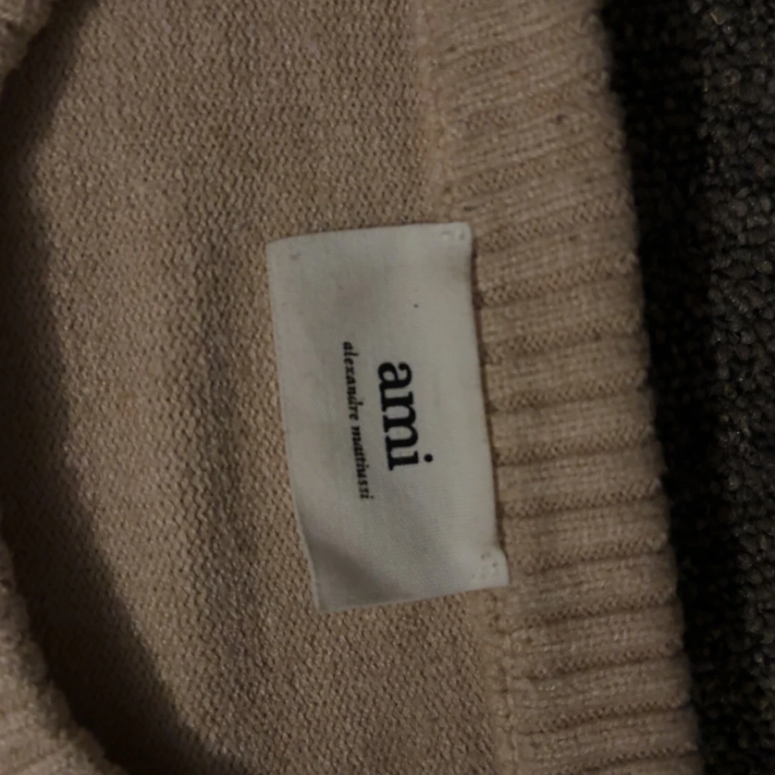 Beige tröja från Ami - 1