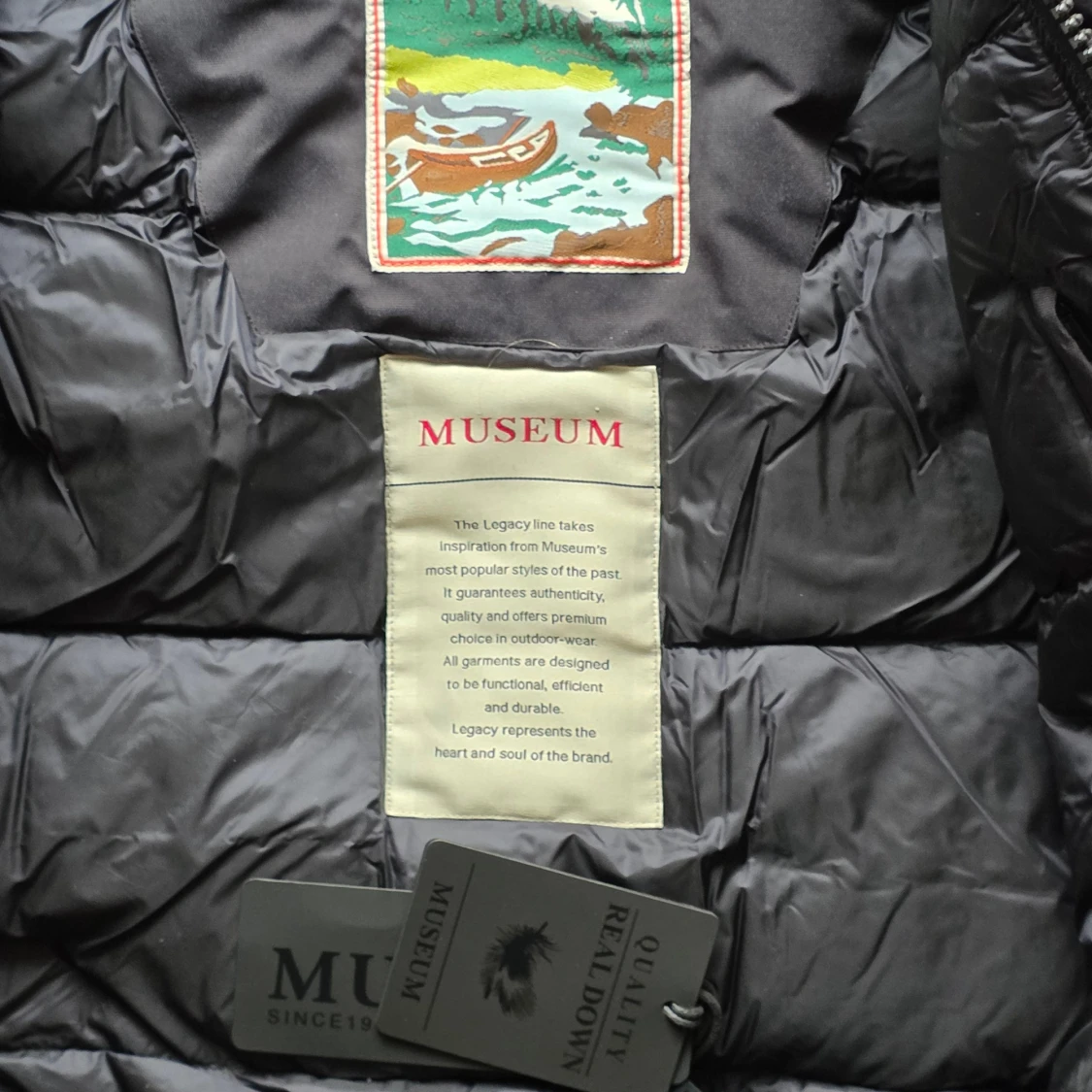 Museum svart dunjacka, storlek 52 Ny oanvänd  - 4