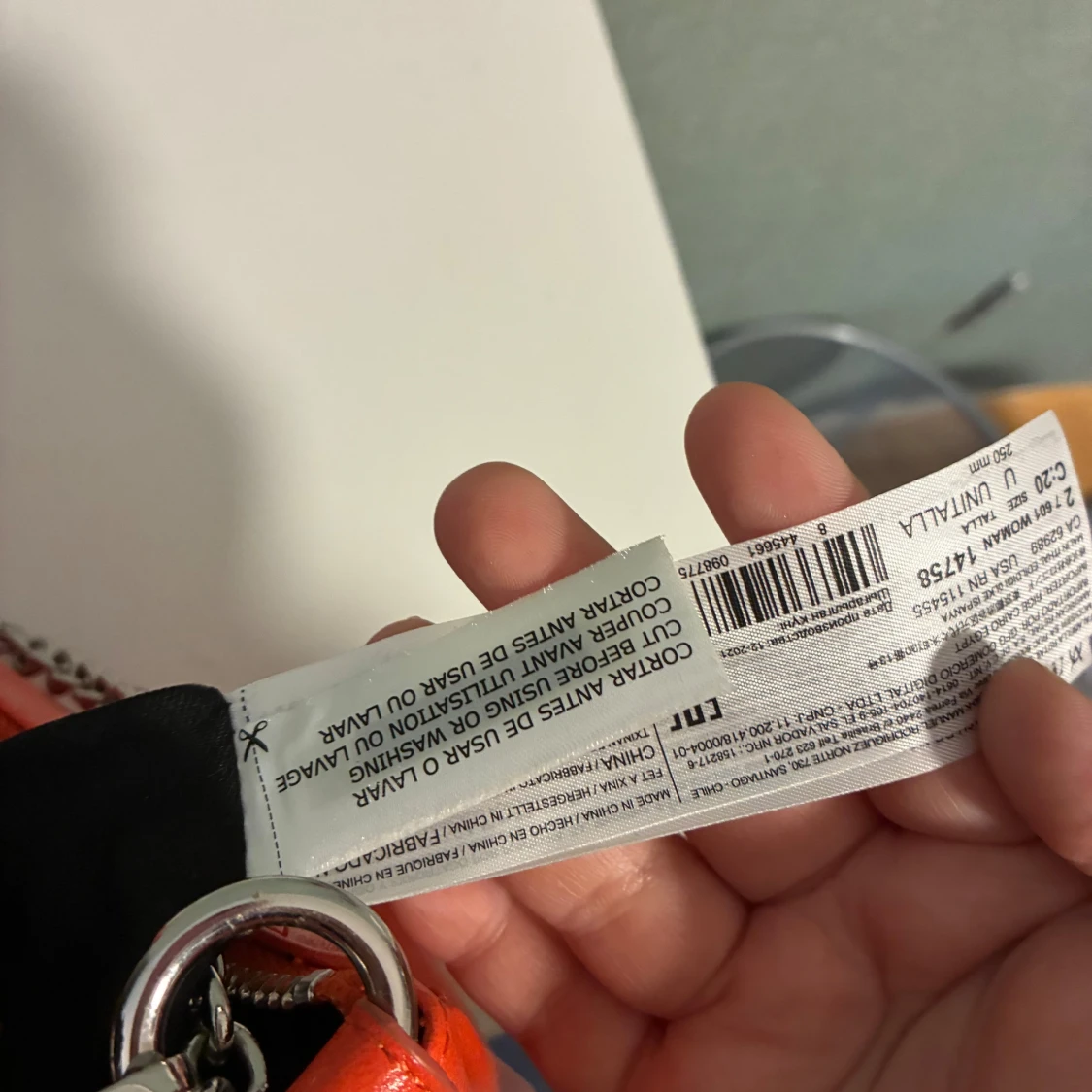 Orange axelväska från Mango med kedja - 4