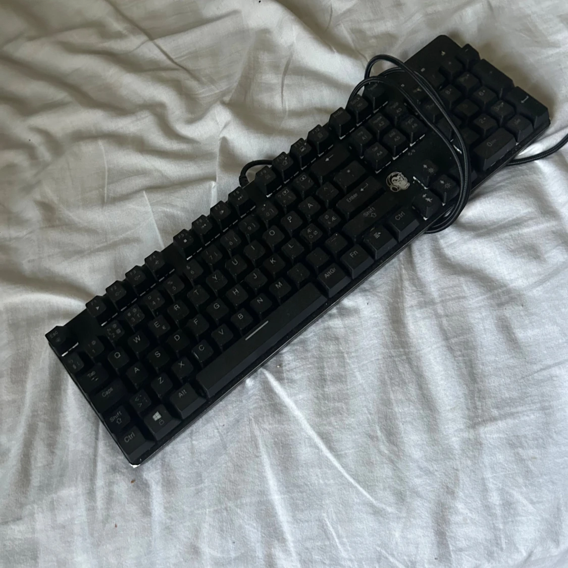 Svart USB-tangentbord