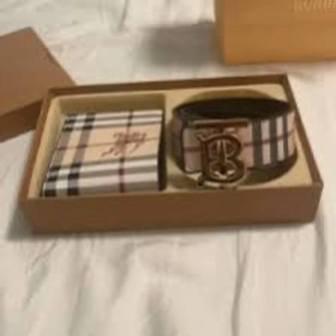 Rutig Burberry bälte med B-spänne - 4