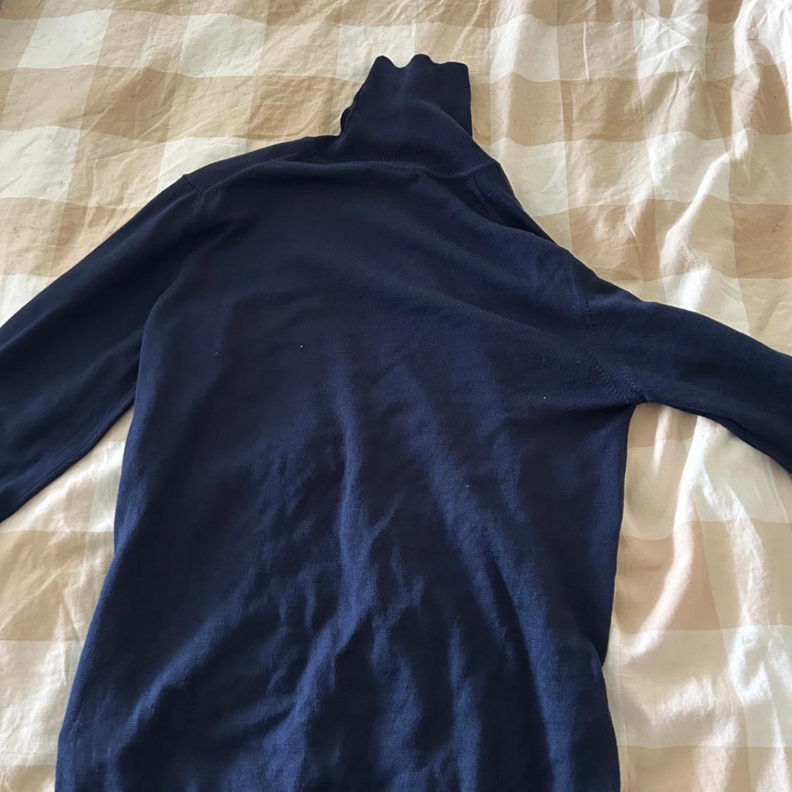 Mörkblå polotröja från J.Lindeberg - 2