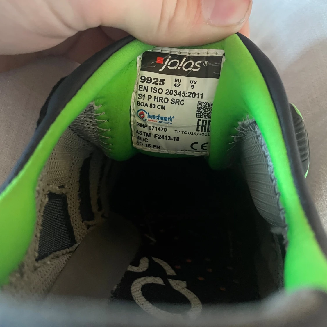 Svarta Jalas sneakers med gröna detaljer - 3