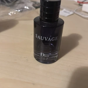 Dior Sauvage Edt - Ungefär 30 ml kvar 