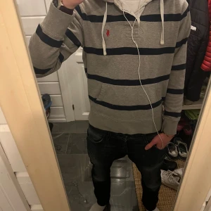 Ralph Lauren Hoodie - Säljer denna tvärfeta Ralph lauren hoodie i storlek M! Inga defekter, skriv vid minsta fundering!