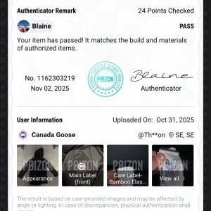 Svart dunjacka från Canada Goose kommer med KVITTO - KOMMER MED KVITTO Säljer en svart dunjacka från Canada Goose med huva och klassisk logga på ärmen. Jackan har stora fickor framtill med tryckknappar och dragkedja, perfekt för kalla vinterdagar. Snygg och funktionell design som håller dig varm hela säsongen.