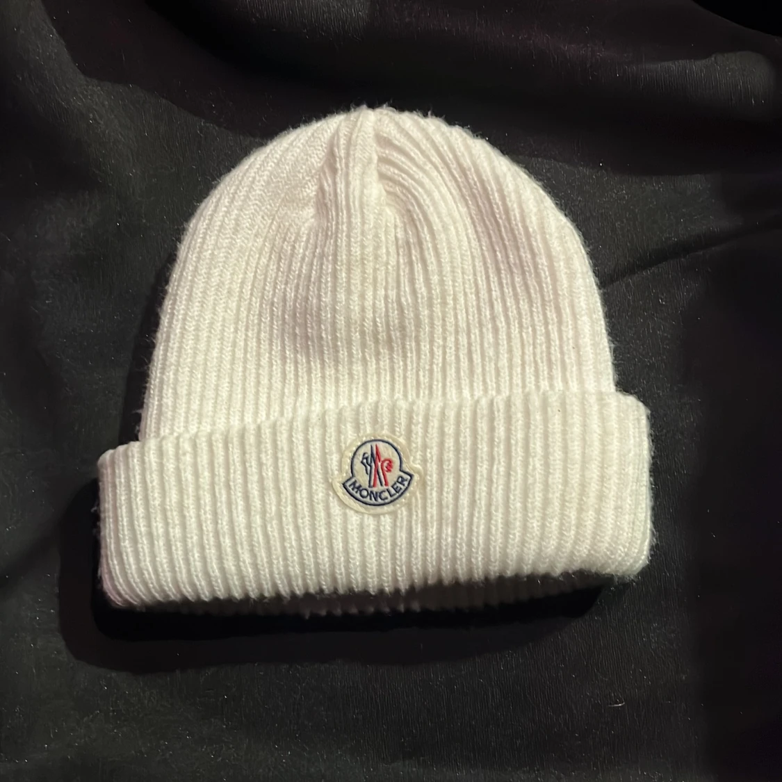Moncler mössa