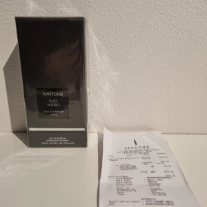 Tom Ford Oud Wood 100ml - Tom Ford Oud Wood Eau de Parfum, 100 ml. Tillverkad i USA.