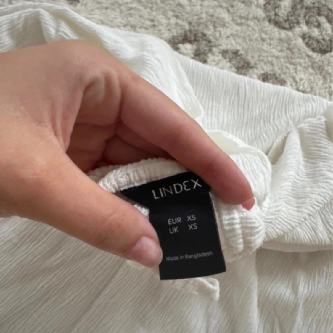 Vit långärmad blus från Lindex XS - 3