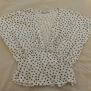 Prickig Zara topp - Prickig Zara topp!! 🤍