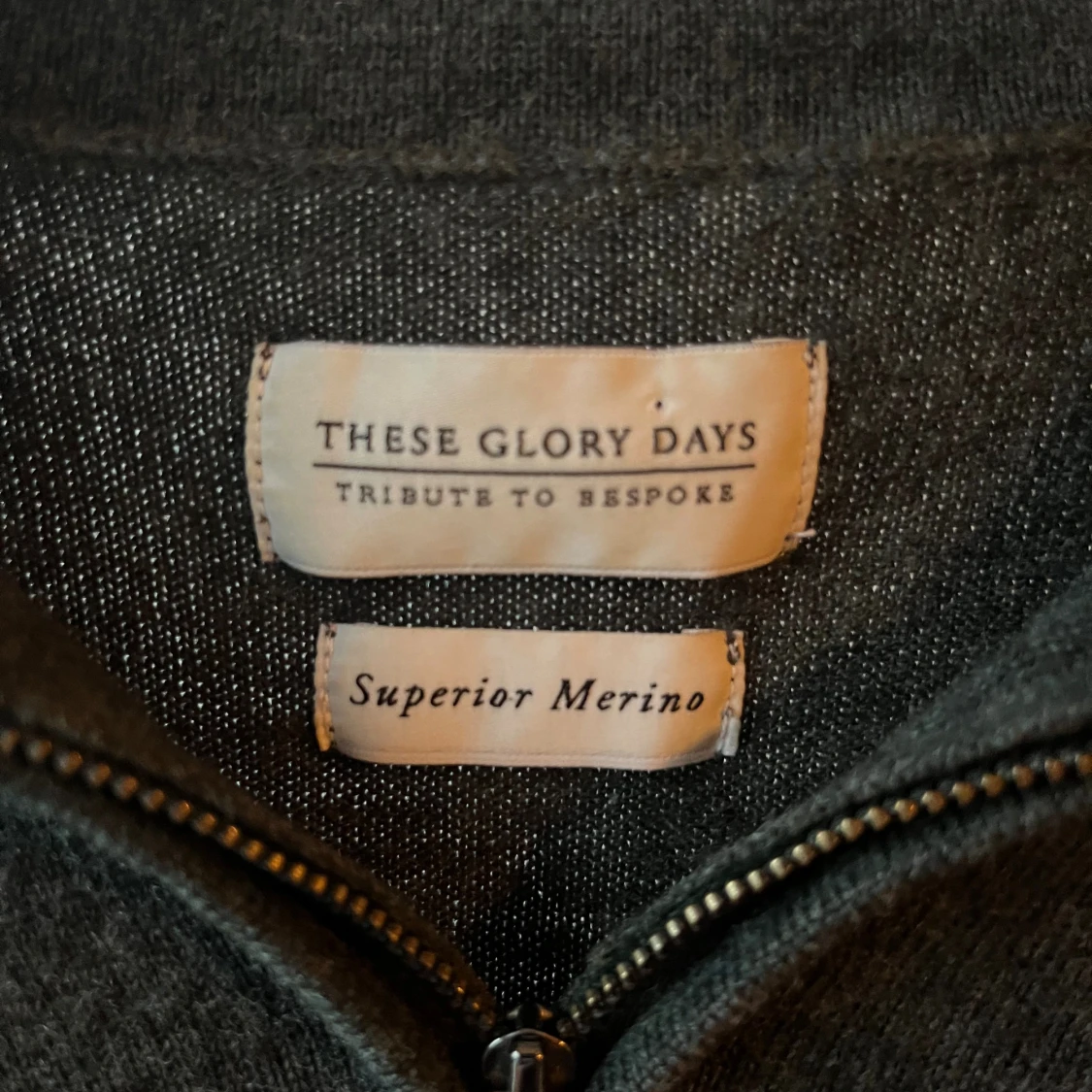 Mörkgrå merinotröja - 2