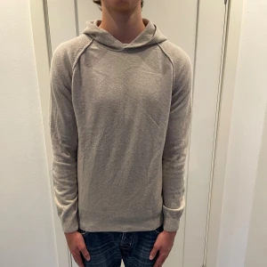 Oscar Jacobsson Hoodie  - Oscar Jacobsson hoodie, skriv för fler bilder/frågor🙌🏼