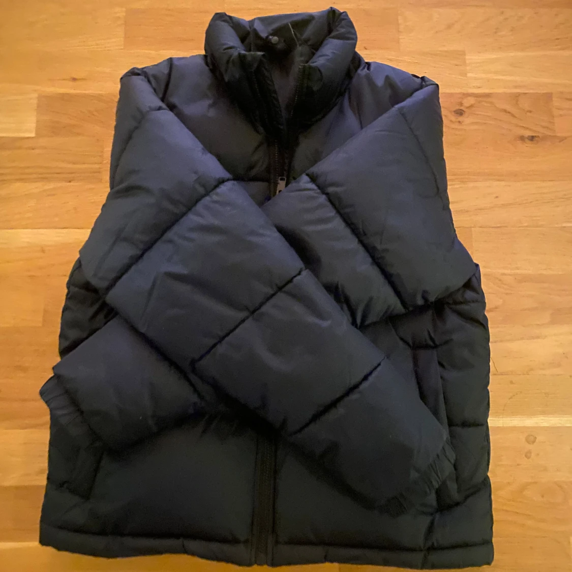 Svart pufferjacka från Everest - 1