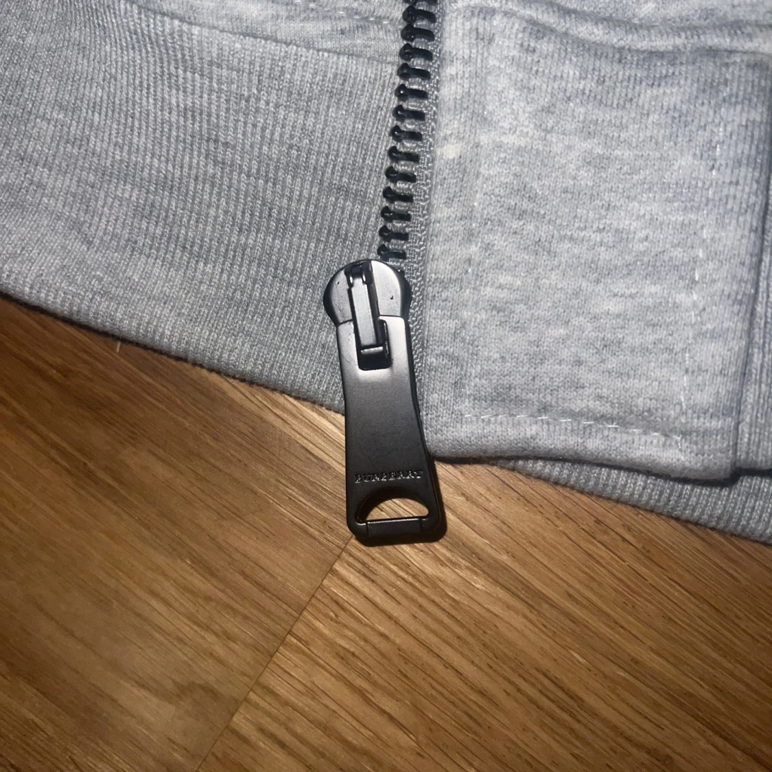 Grå Burberry hoodie - 4