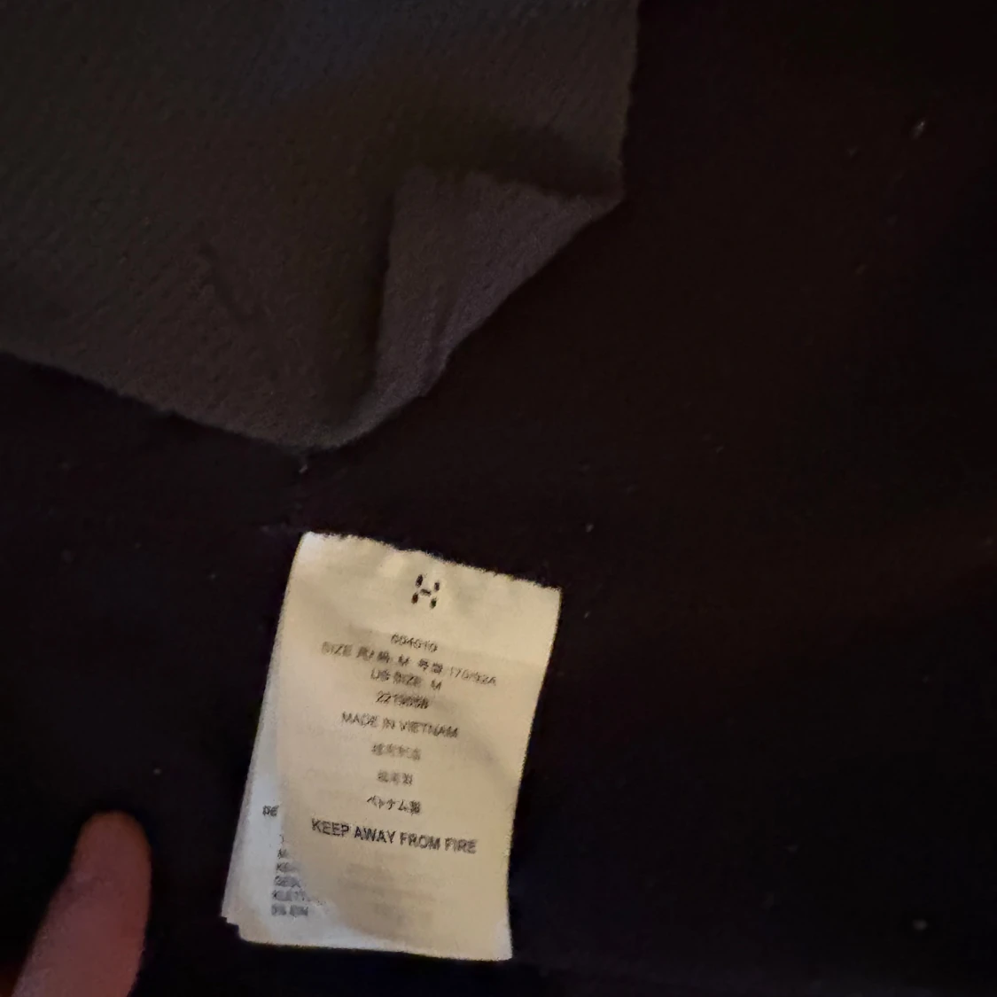 Svart vindjacka från Haglöfs med huva - 2