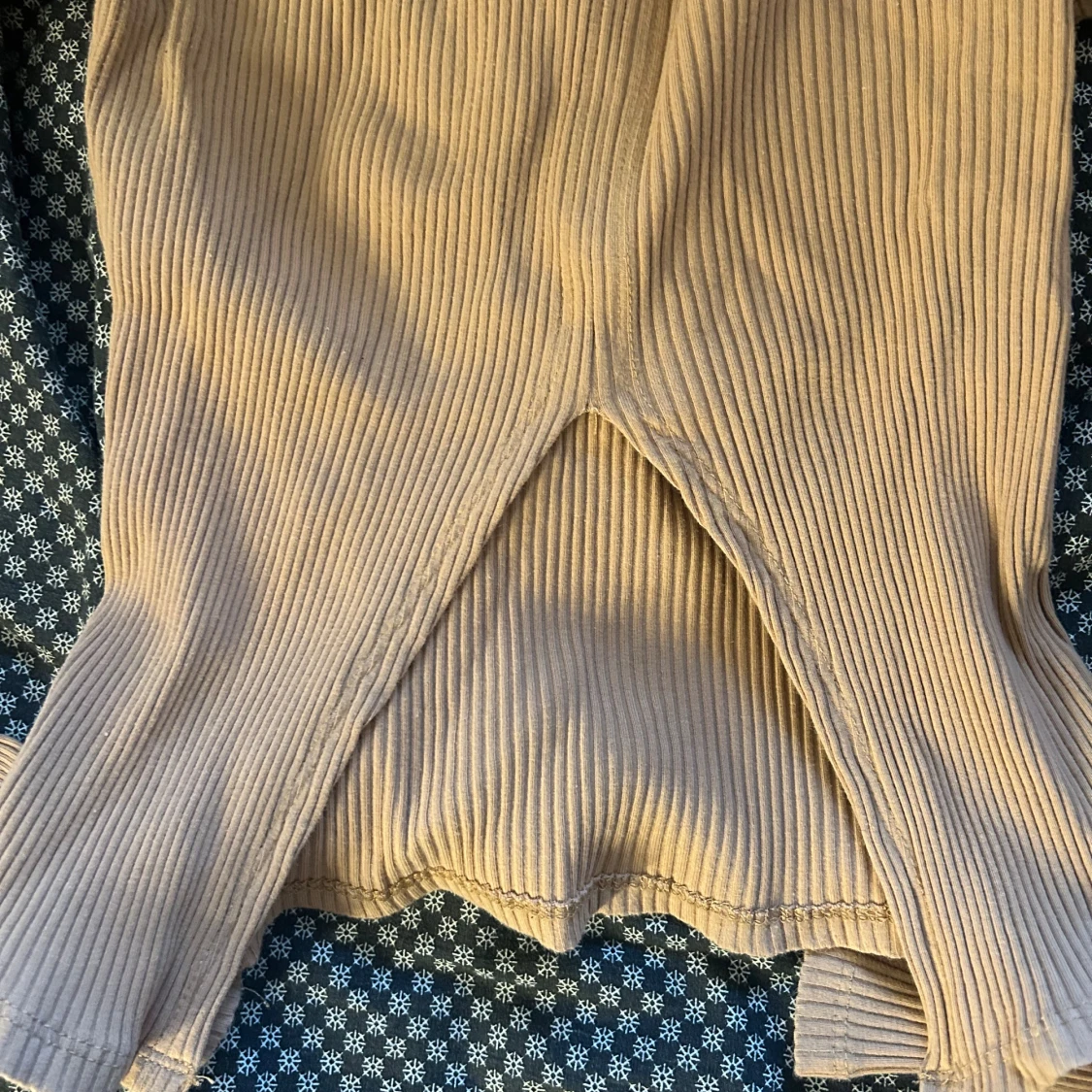 Beige ribbad långärmad topp SHEIN - 2